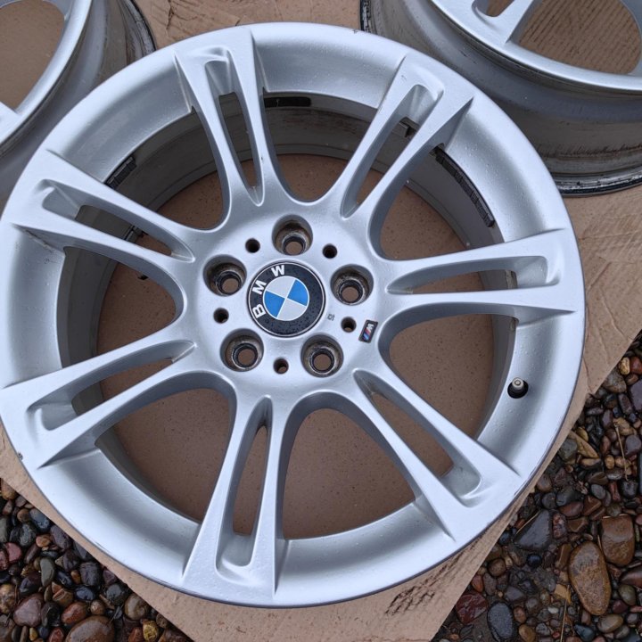 Комплект BMW original M R18; 5*120; 8J; +30