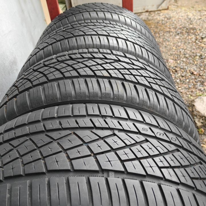 Комплект Continental Extremecontact 245/40 R18