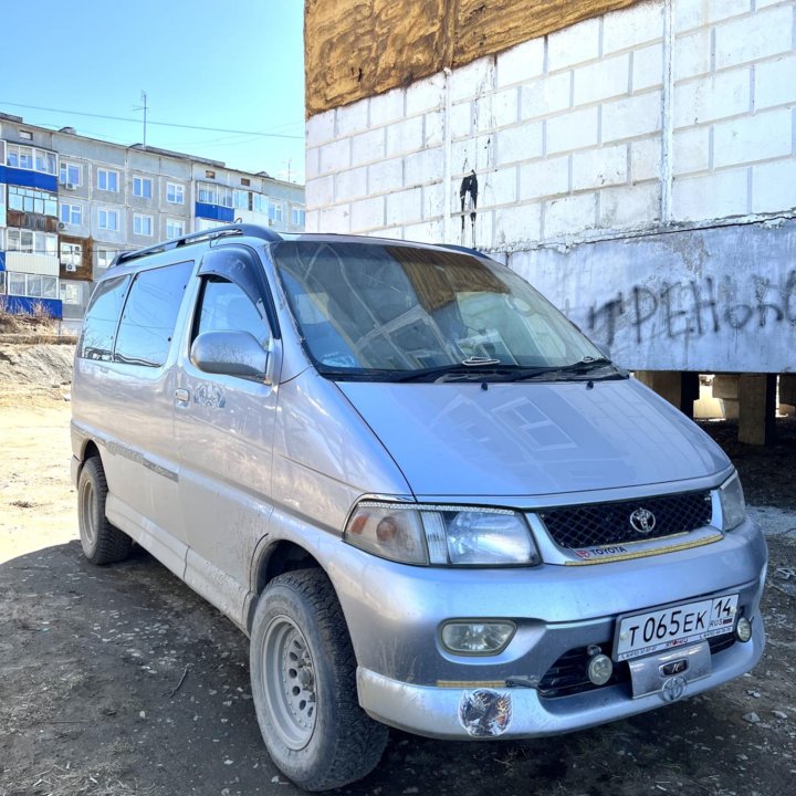 Toyota Hiace, 1997