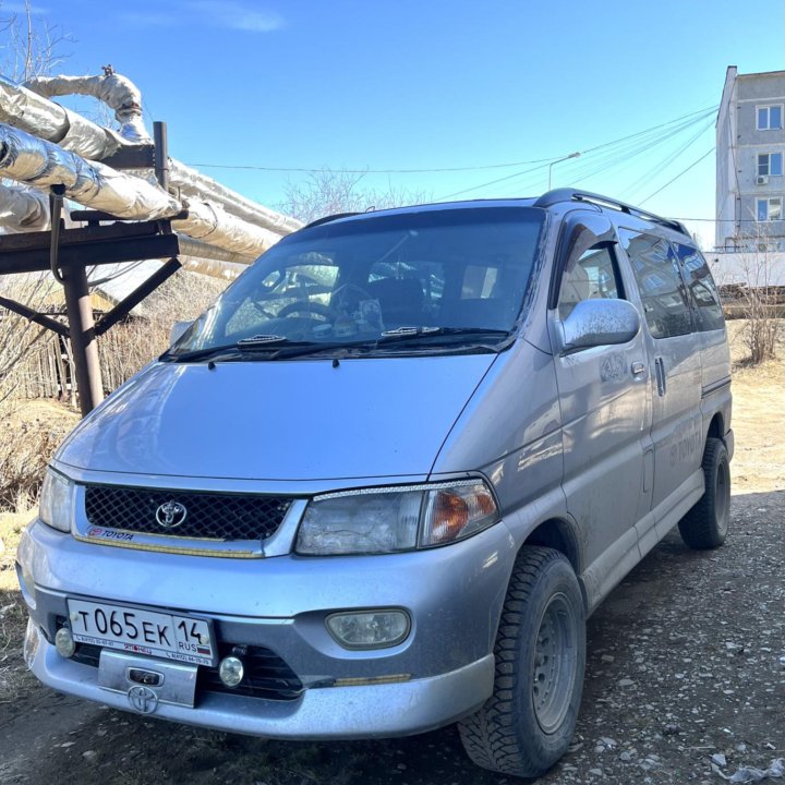 Toyota Hiace, 1997