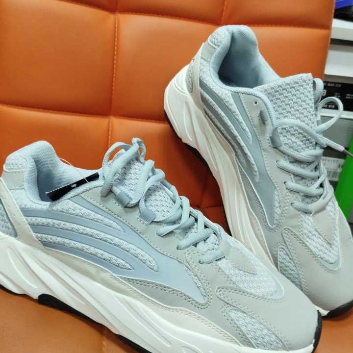 Кроссовки Adidas yeezy boost 700 v2