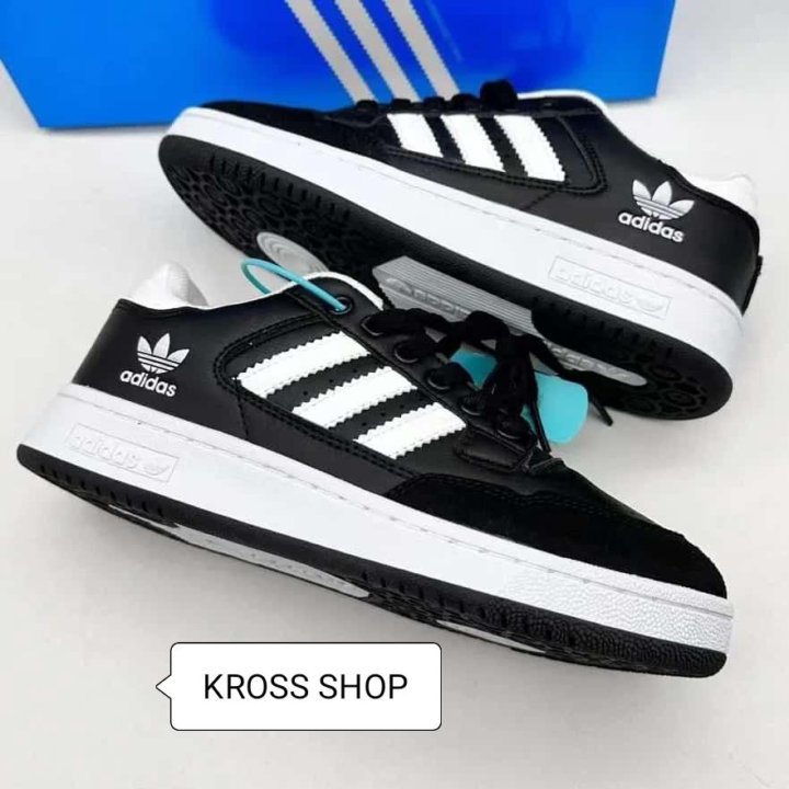 Комфортные кроссовки Adidas