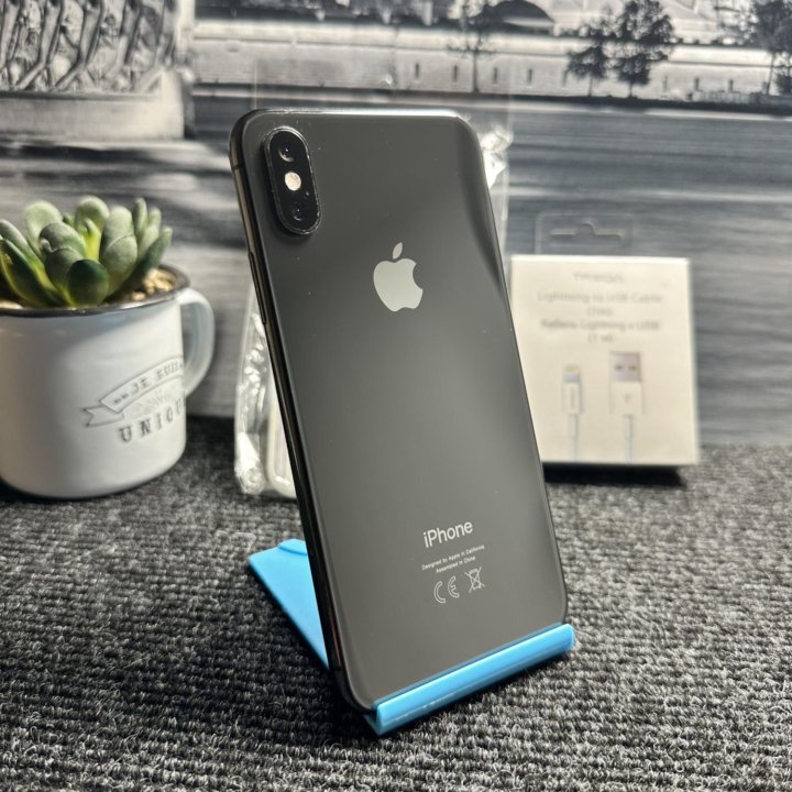 iPhone XS 64 gb черный