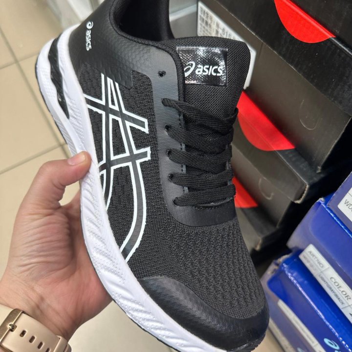 Мужские кроссовки ASICS