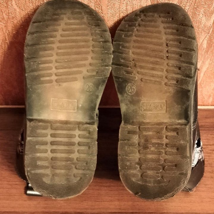 Кроссовки для девочки