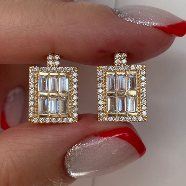 Золотые серьги