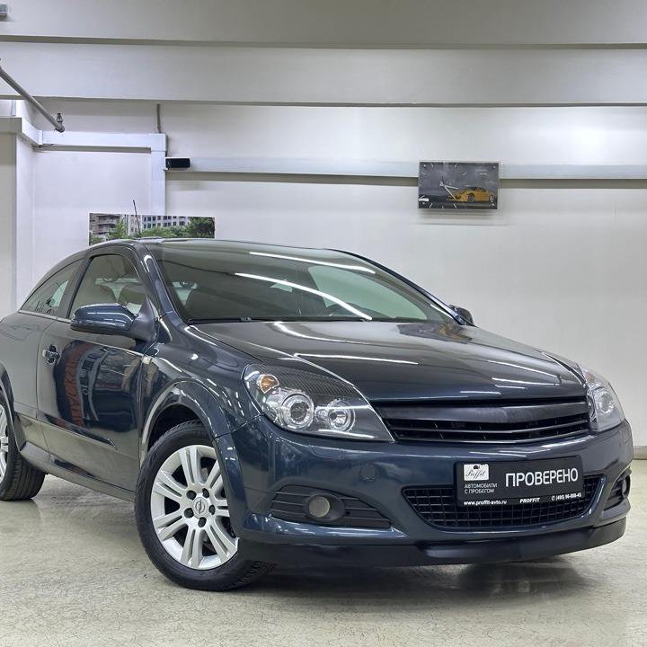 Opel Astra, 2010