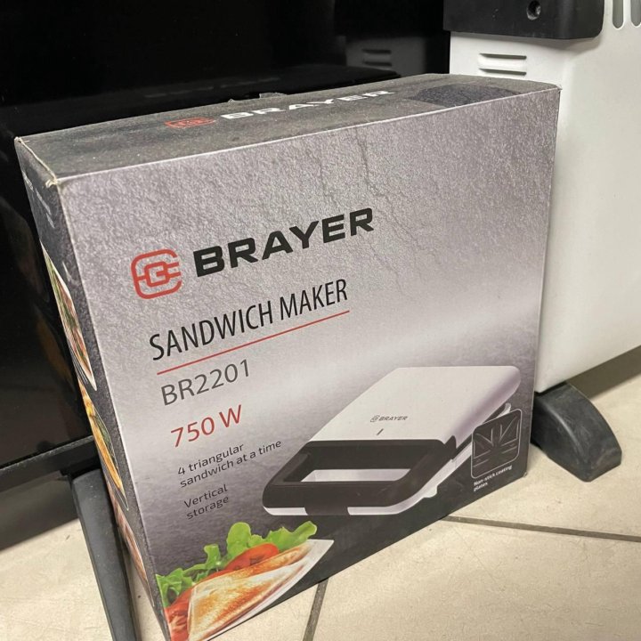 Сэндвичница Brayer 2201