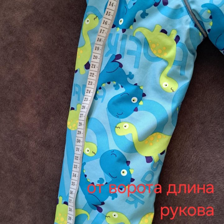 Костюм на 2-4 года.