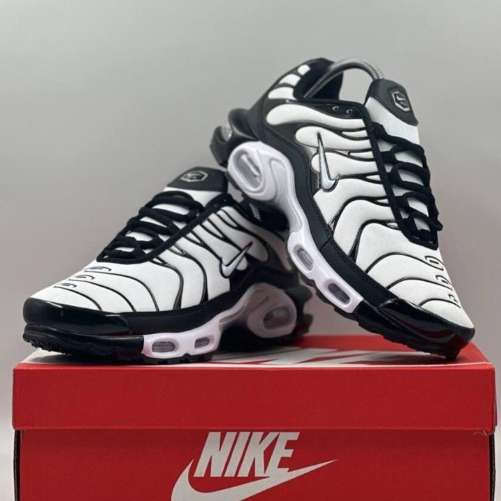 Кроссовки Nike Air Max Tn Plus