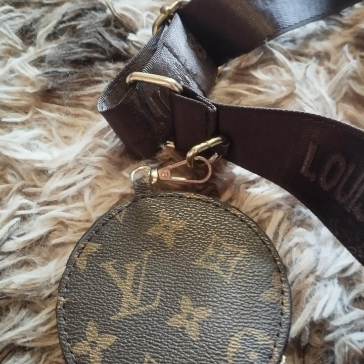 Сумочка в стиле Louis Vuitton