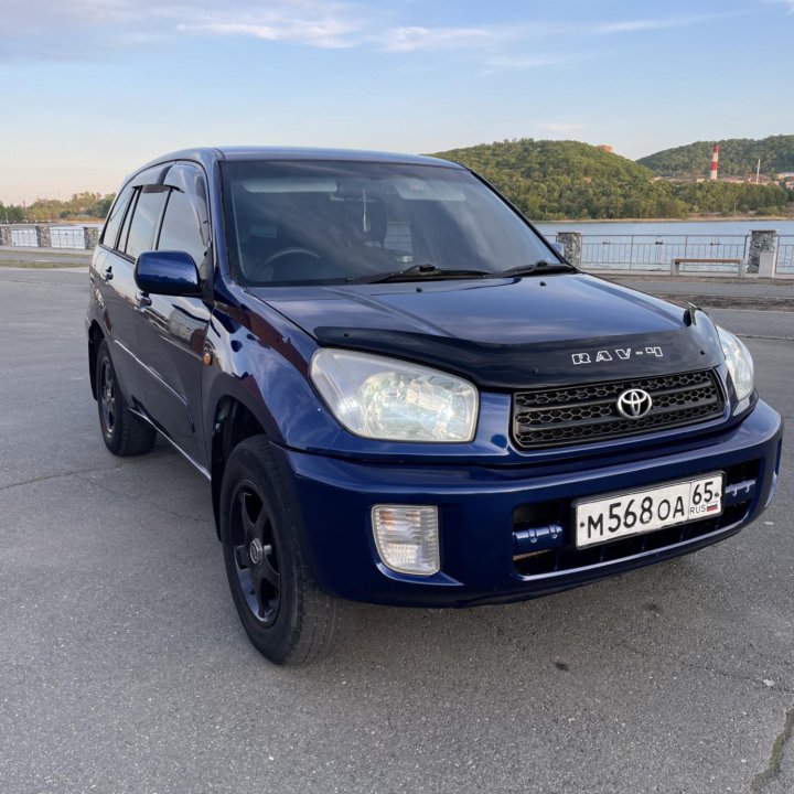 Toyota RAV4, 2000