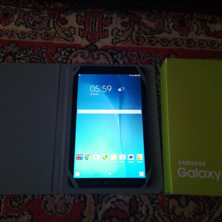 Samsung Galaxy Tab E SM-T561