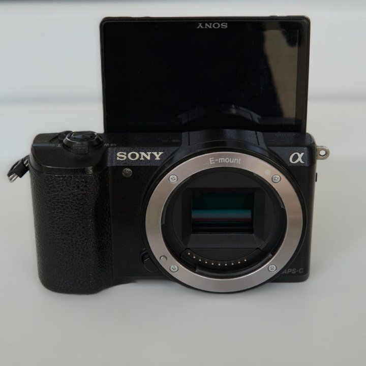 Sony A5100