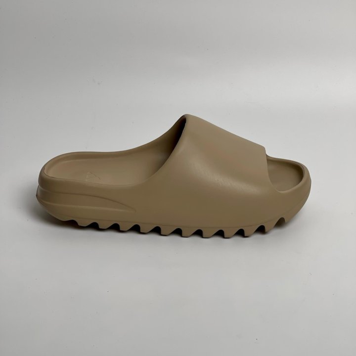 Тапочки \ сланцы Adidas Yeezy Slide