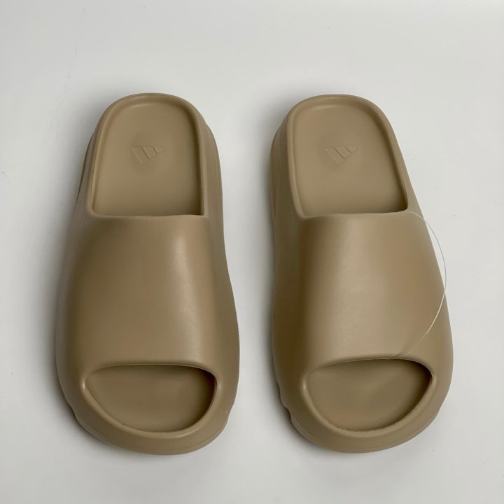 Тапочки \ сланцы Adidas Yeezy Slide