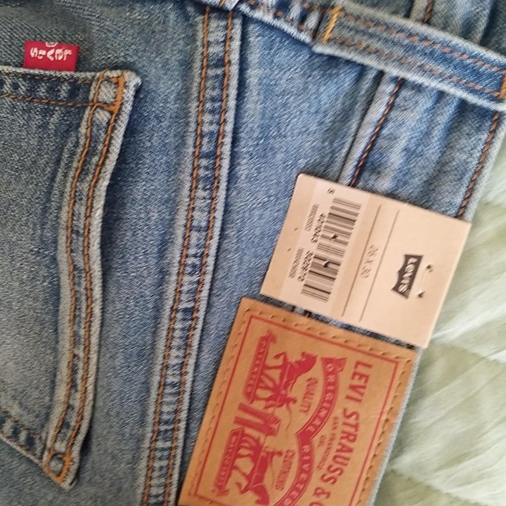 Джинсы Levi's р.26 оригинал