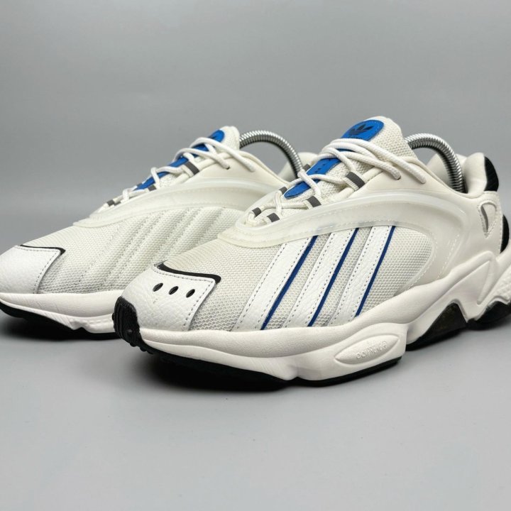 Кроссовки Adidas Oztral