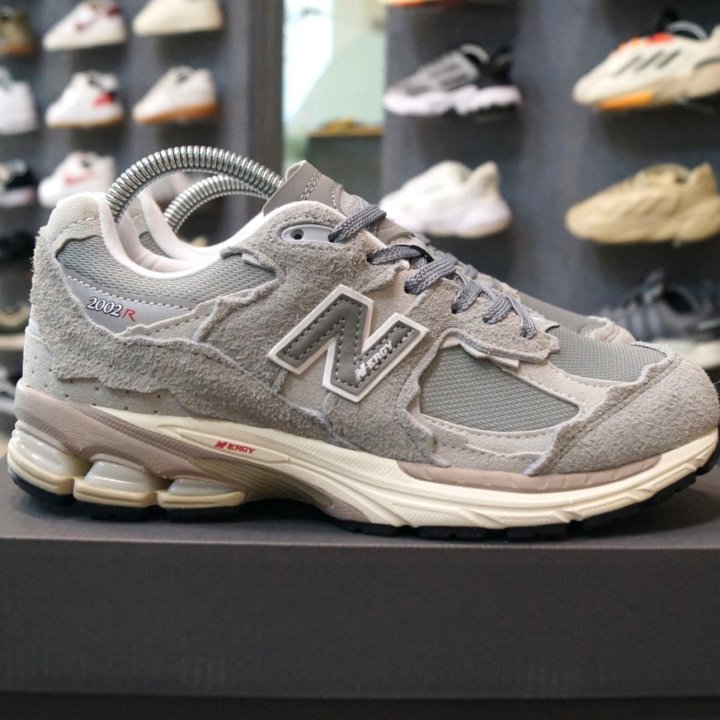 Кроссовки New Balance 2002