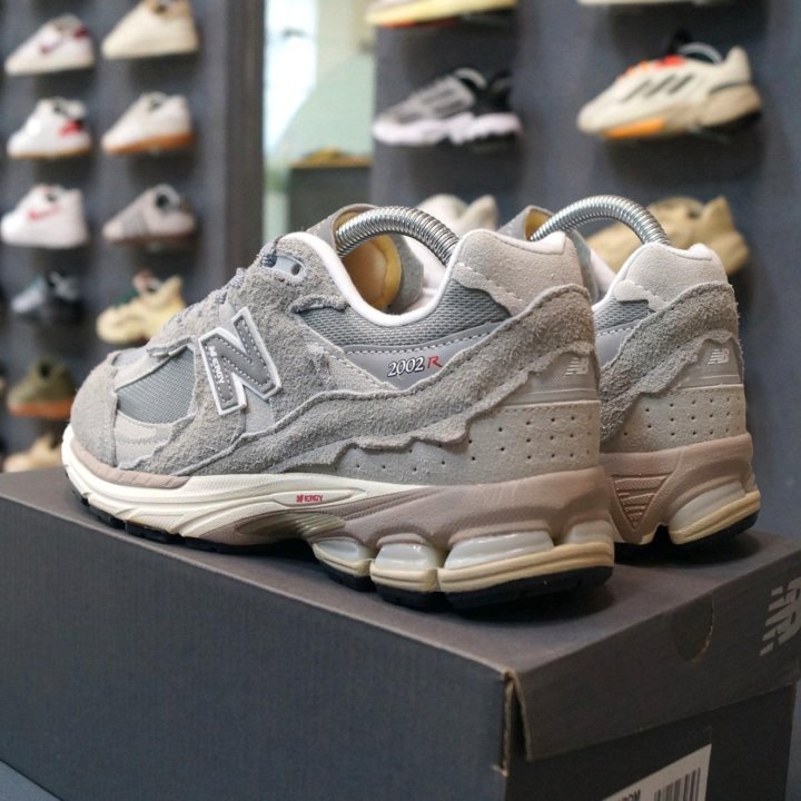 Кроссовки New Balance 2002