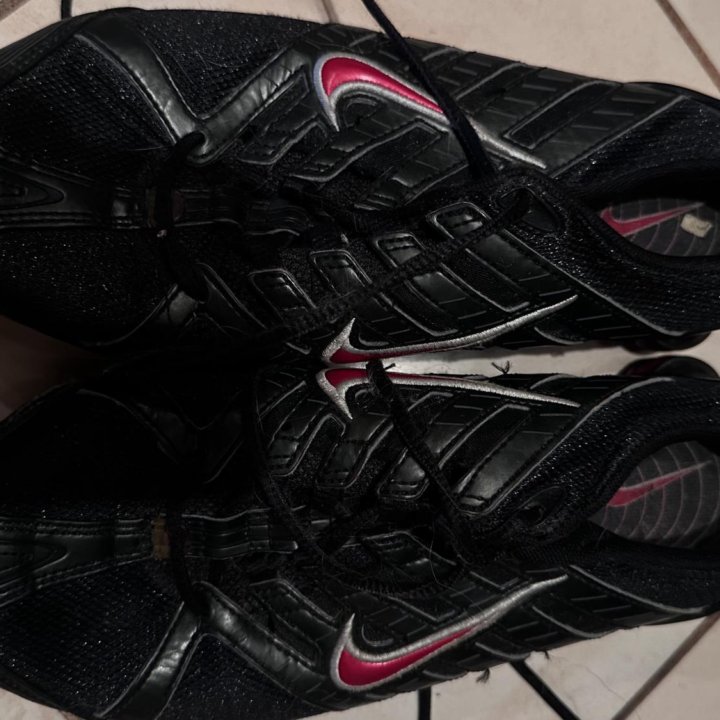 Кроссовки Nike shox