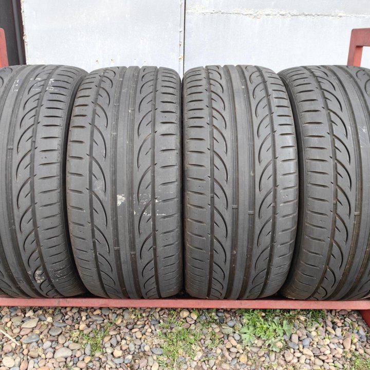 Комплект Hankook Ventus V12 EVO 2 255/40 R19