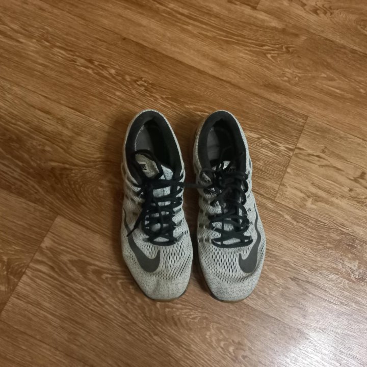 Кроссовки Nike