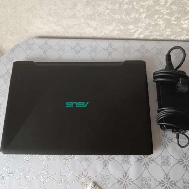 Ноутбук asus m570dd