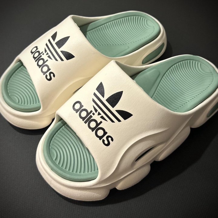 Шлепанцы женские Adidas 