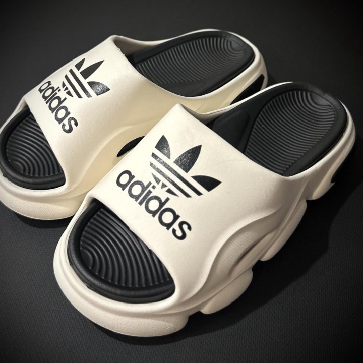 Шлепанцы женские Adidas 