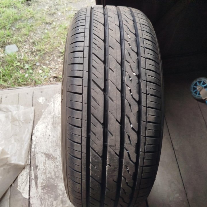 Шины летние Landsail LS588 UHP 215/60R16