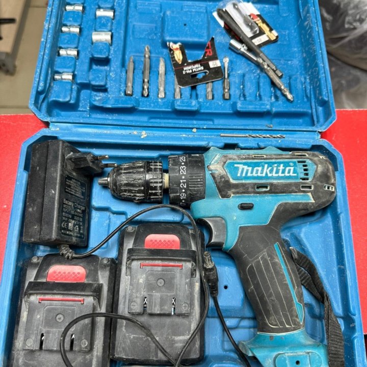 Аккумуляторная дрель- шуруповерт Makita DF331D 26v