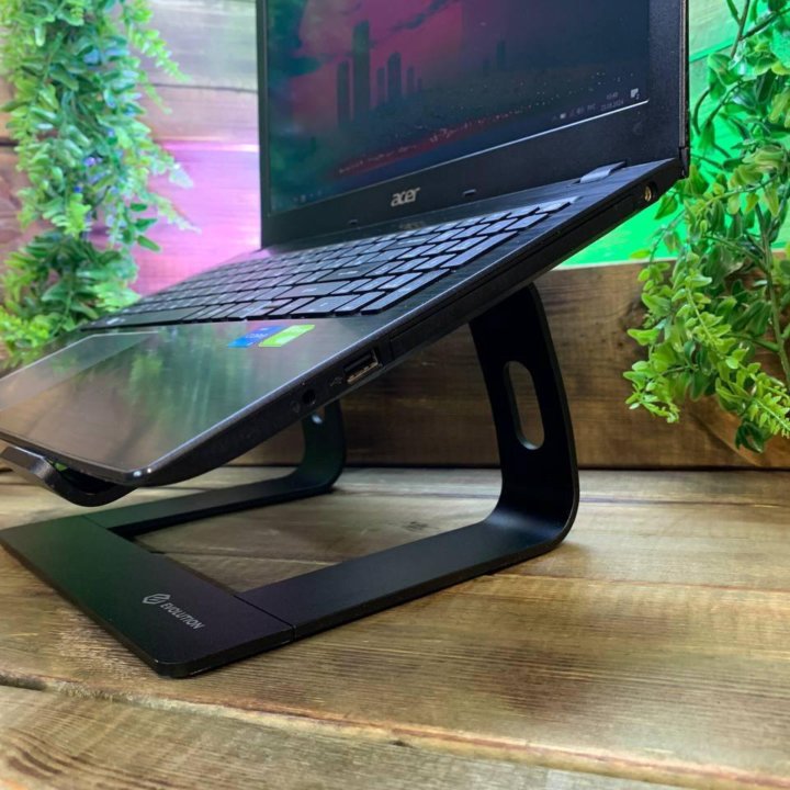 Отличный Acer FHD/i3-6th gen/GeForce/8gb/SSDm2