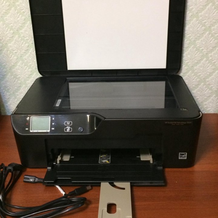 МФУ HP Deskjet Ink Advantage 3525 - всё в одном