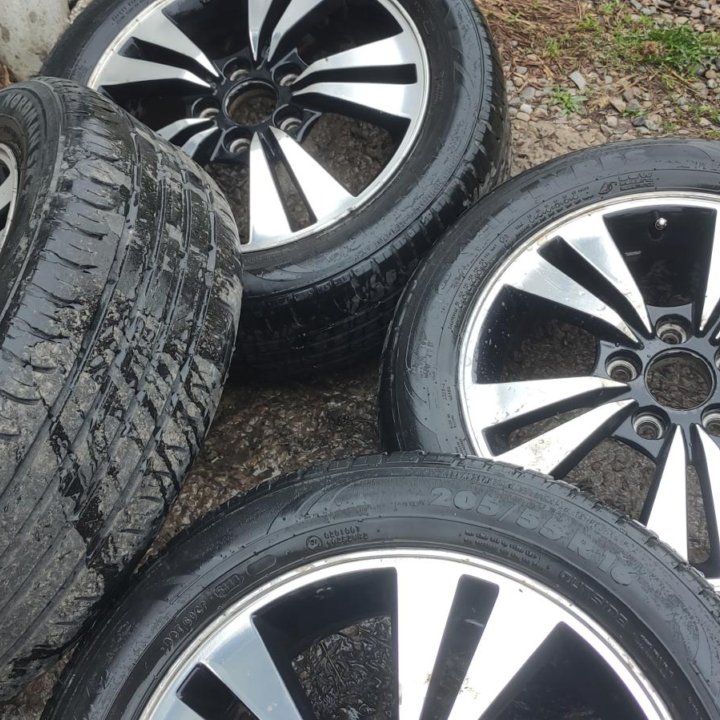 Лето Japan R16 5х114.3 Nokian 205/55