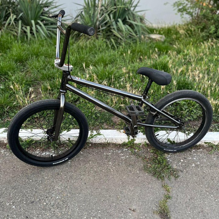 Трюковой велосипед BMX