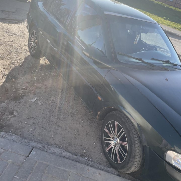 Opel Vectra, 1998