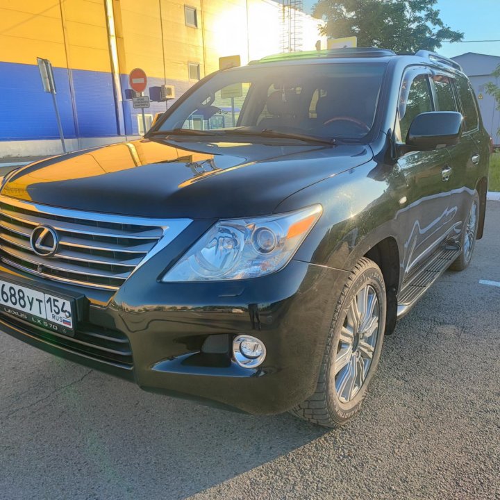 Lexus LX, 2008