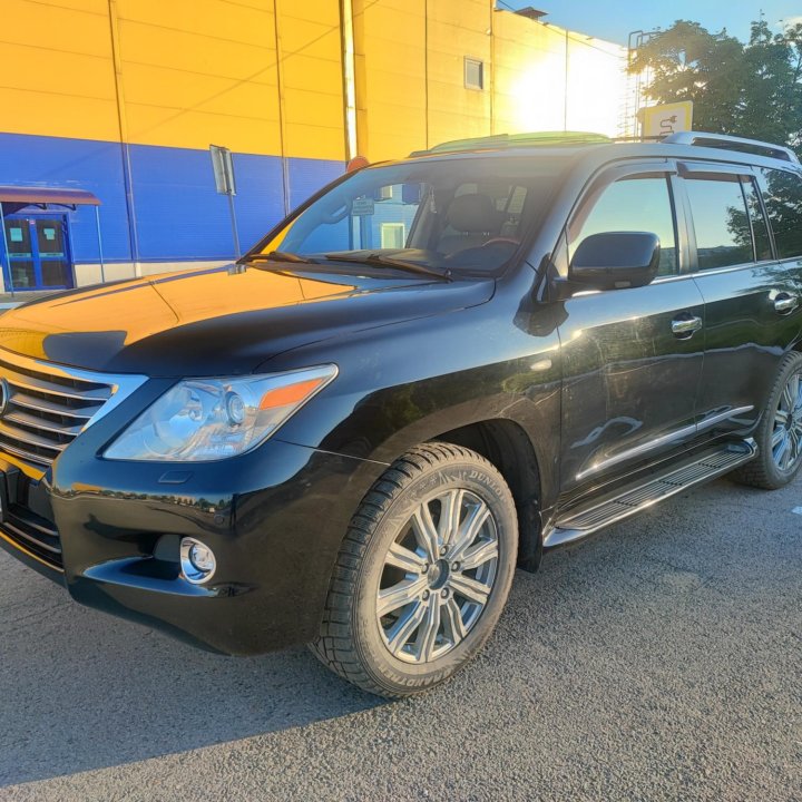 Lexus LX, 2008