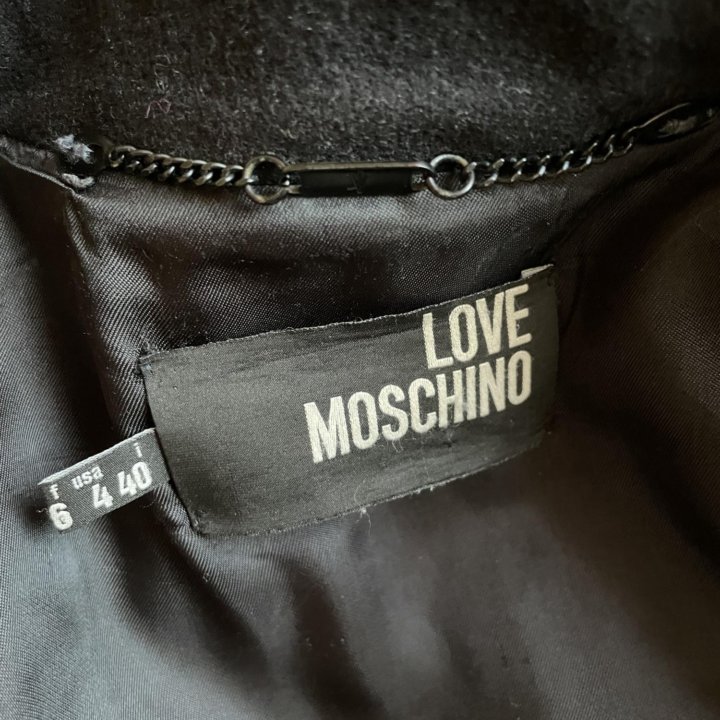 Пальто женское Moschino