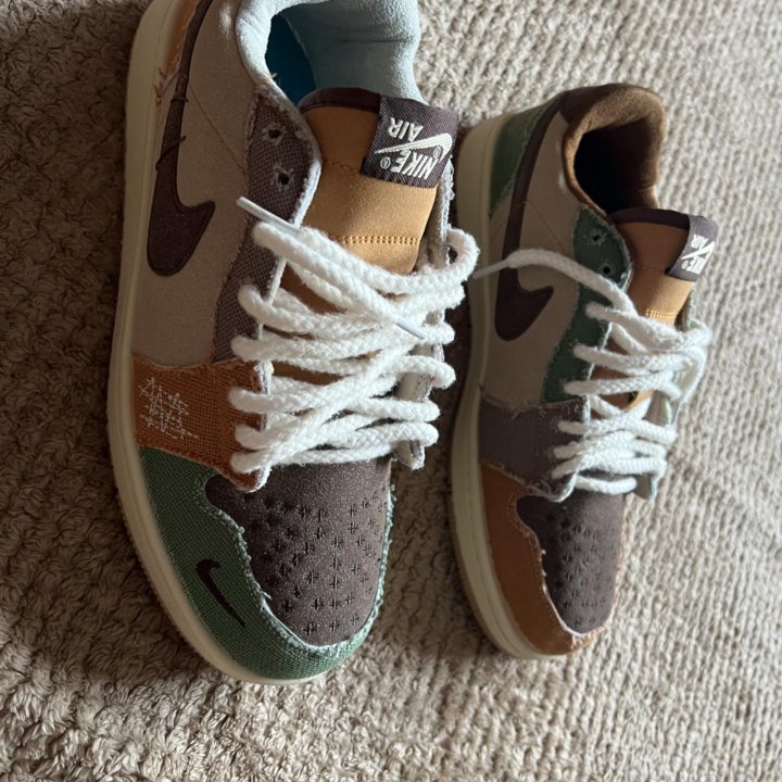 Nike Air Jordan 1 Low Travis Scott 44 р-р