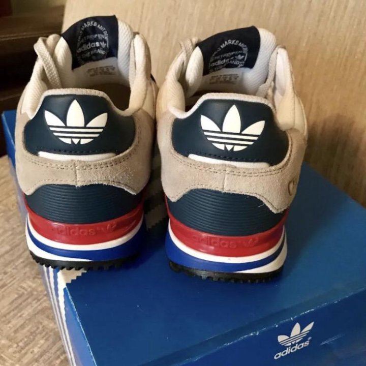 Крассовки Adidas ZX 750