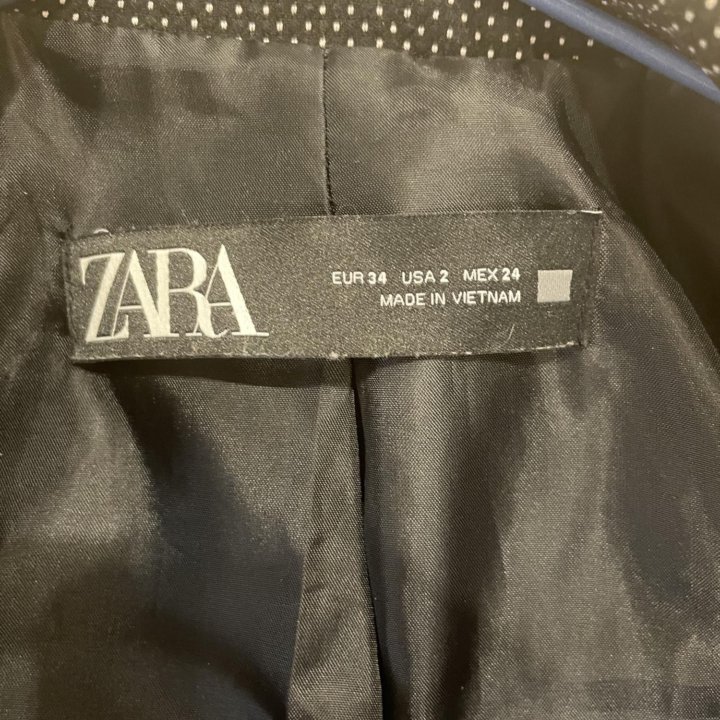 Брючный костюм Zara