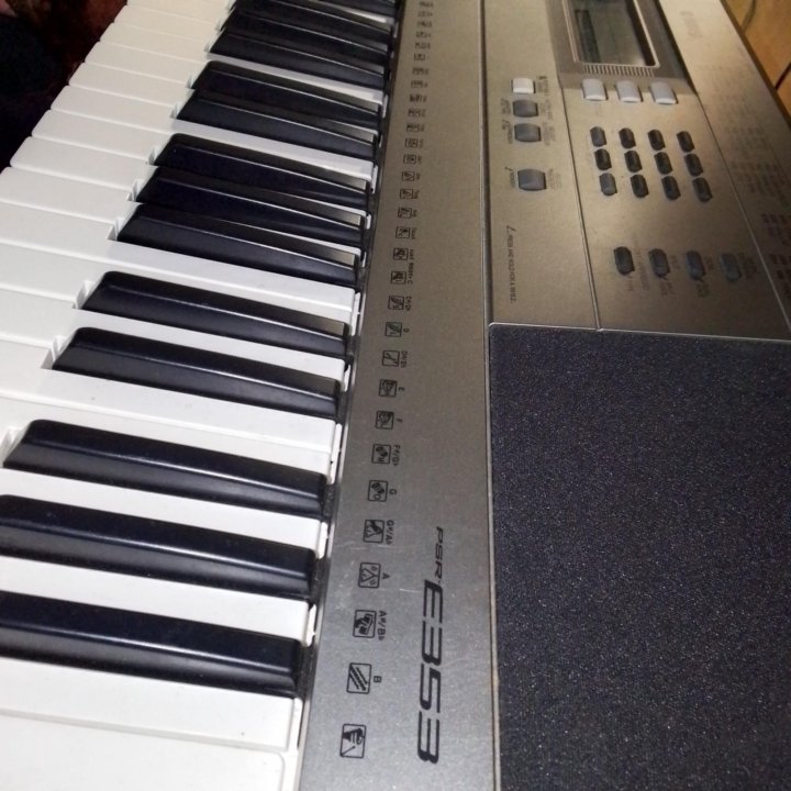 Синтезатор Yamaha PSR- e353