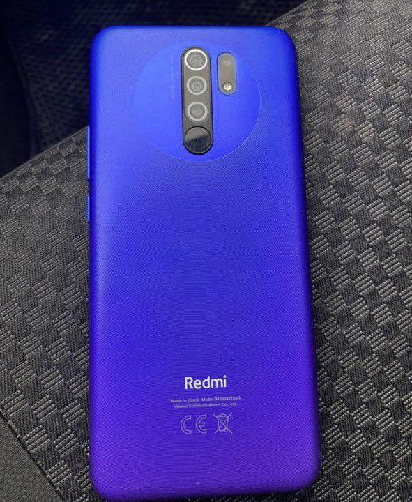 Телефон Redmi 9