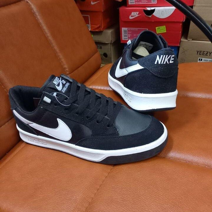 Кроссовки Nike SB Dunk Low Pro