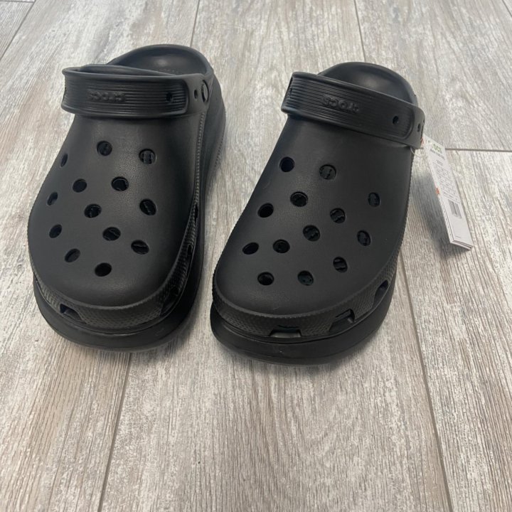 Кроксы на платформе crocs