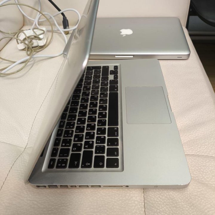 MacBook Pro 13 , 10gb ОЗУ , CORE I5 3.1ghz turbo /