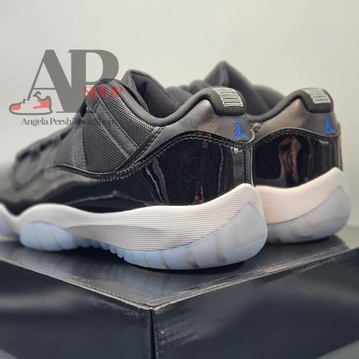 Air Jordan 11 Retro Low 'Space Jam'