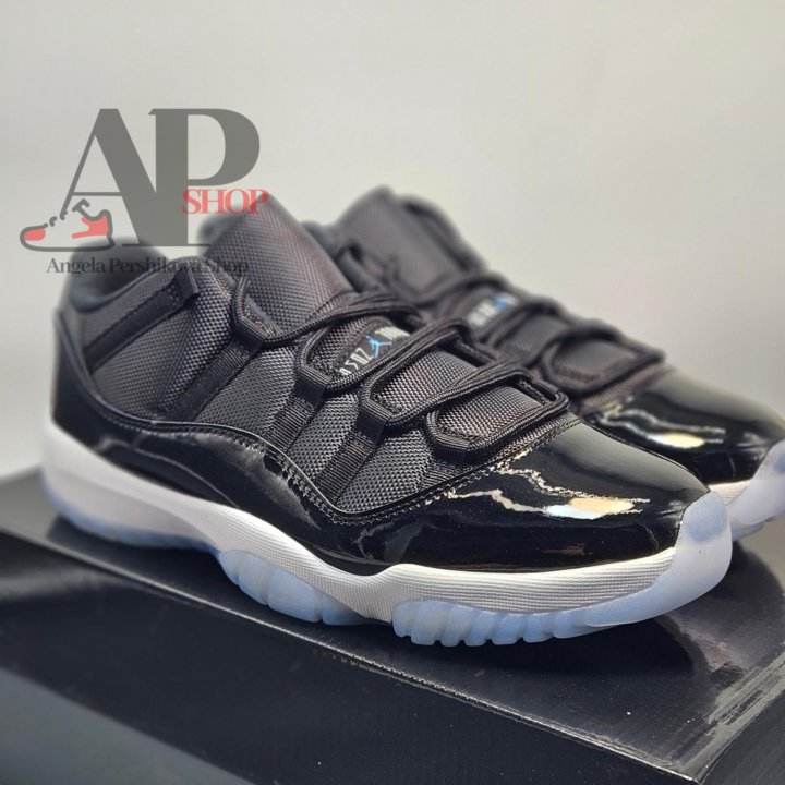 Air Jordan 11 Retro Low 'Space Jam'